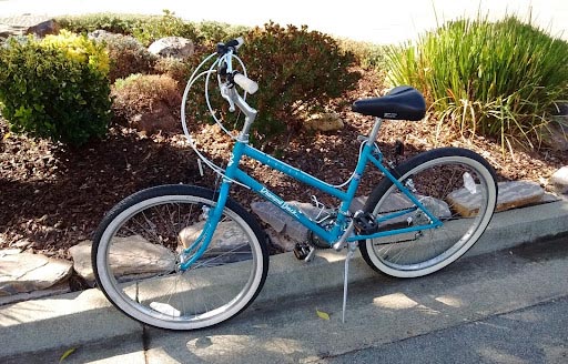 Restored Diamond Back Ascent bicycle, teal blue frame and white cables