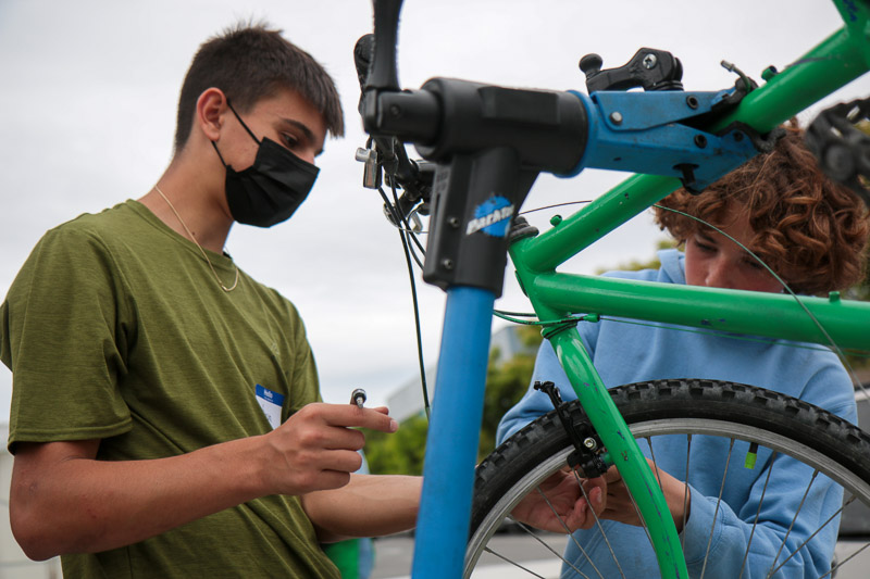 twfk bikex east palo alto bike repair day img 0193 web